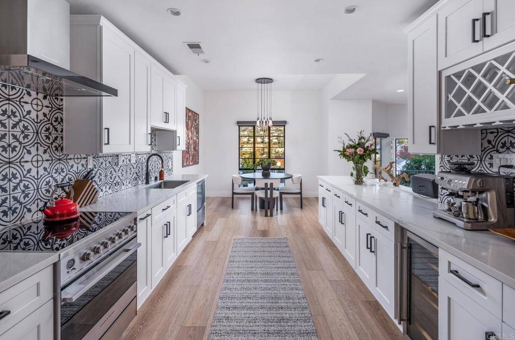 Carlsbad, CA 92009,2630 Pirineos WAY #14