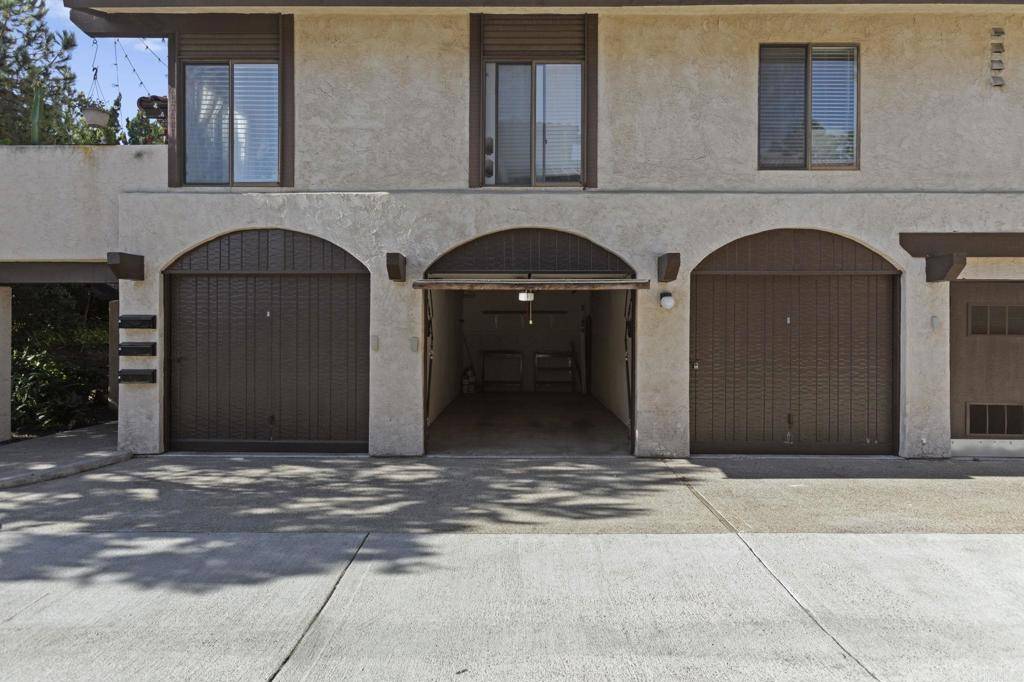 Del Mar, CA 92014,13742 Ruette Le Parc #C
