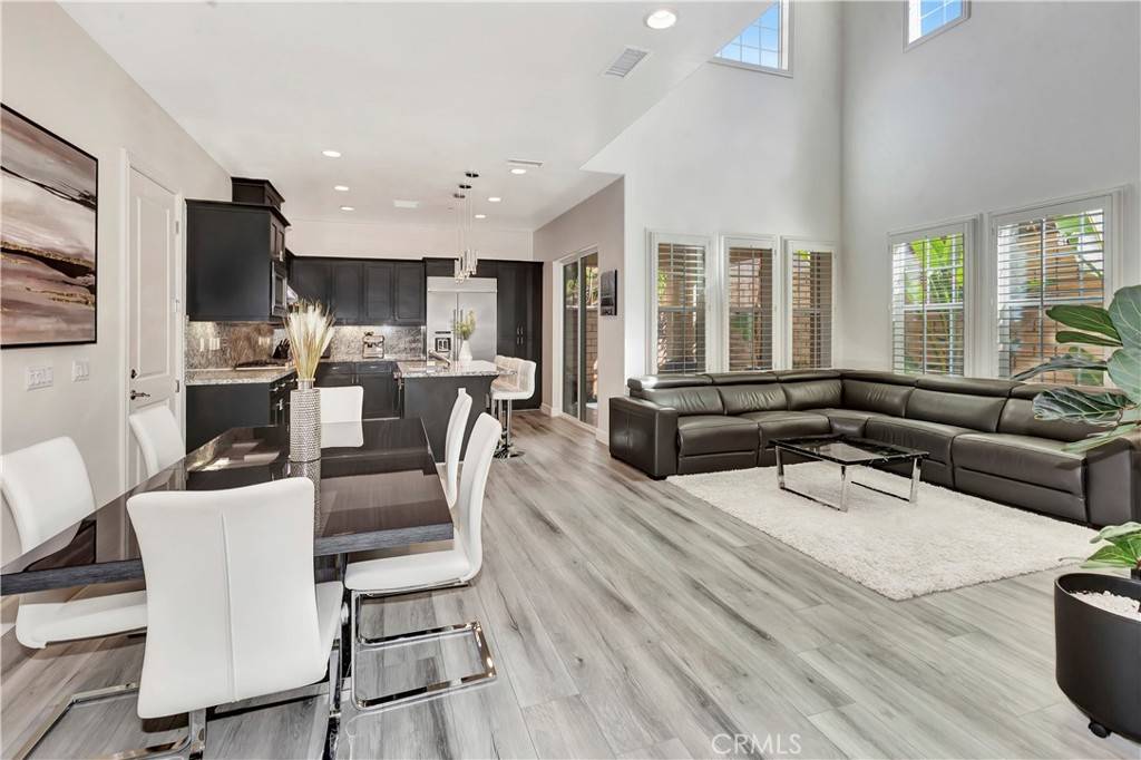 Lake Forest, CA 92630,33 Torosa