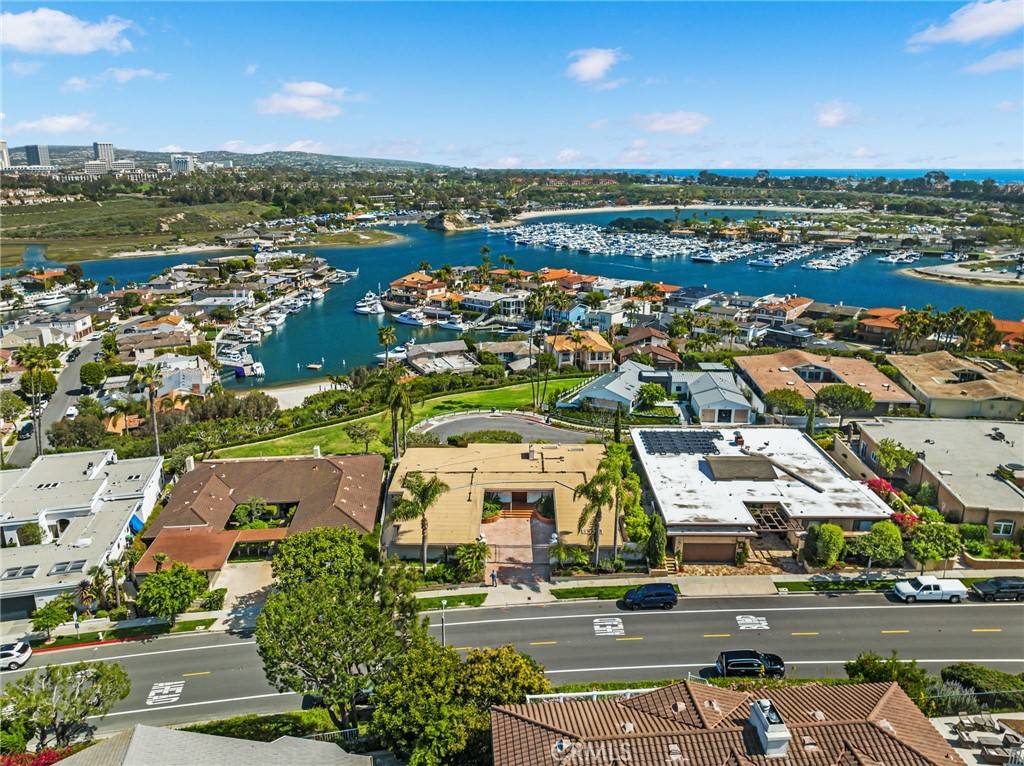Newport Beach, CA 92660,1050 Santiago DR