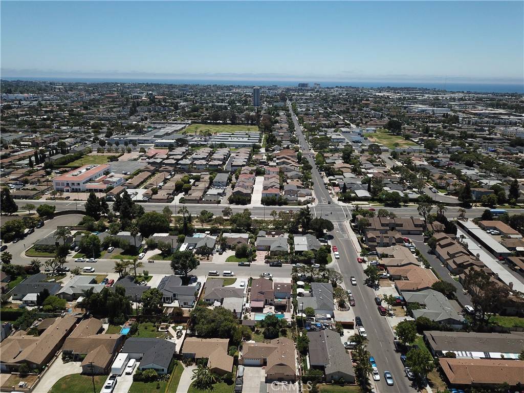 Costa Mesa, CA 92627,2171 Pomona AVE