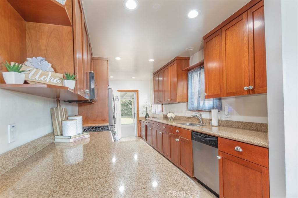 Whittier, CA 90602,7932 Milton AVE