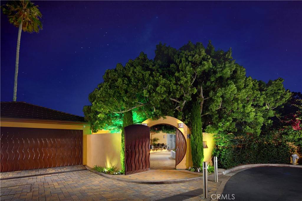 Laguna Beach, CA 92651,111 S La Senda DR