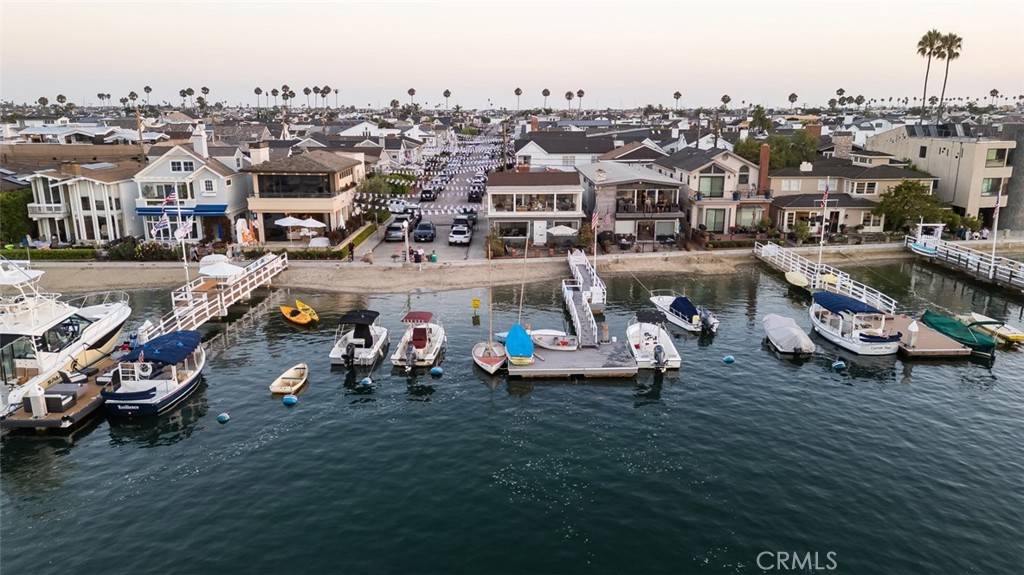 Newport Beach, CA 92662,911 N Bay Front