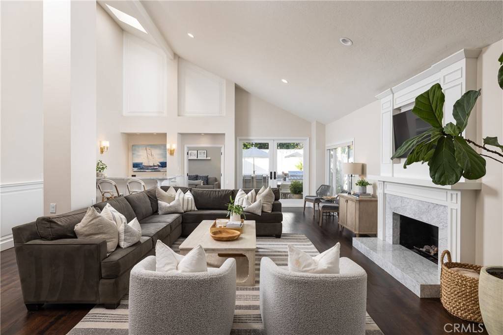 Newport Beach, CA 92660,1201 Blue Gum LN