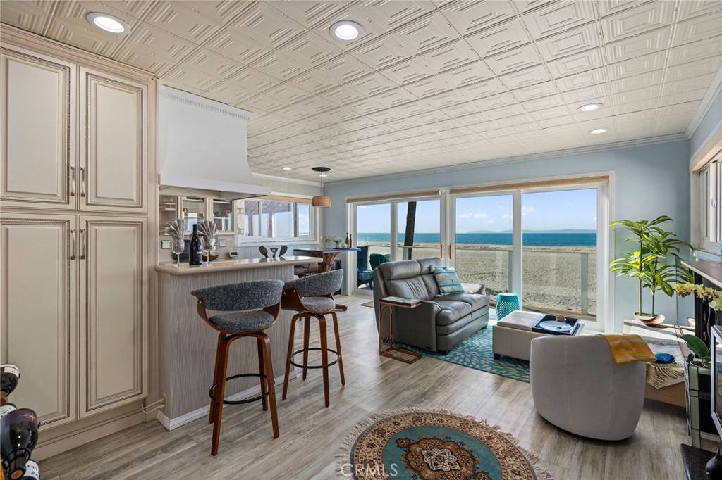 Surfside, CA 90743,30 A Surfside Avenue