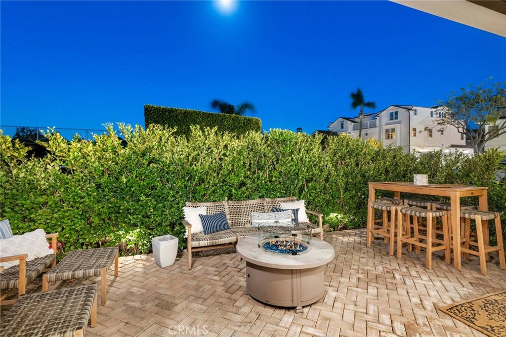 Newport Beach, CA 92661,501 L ST