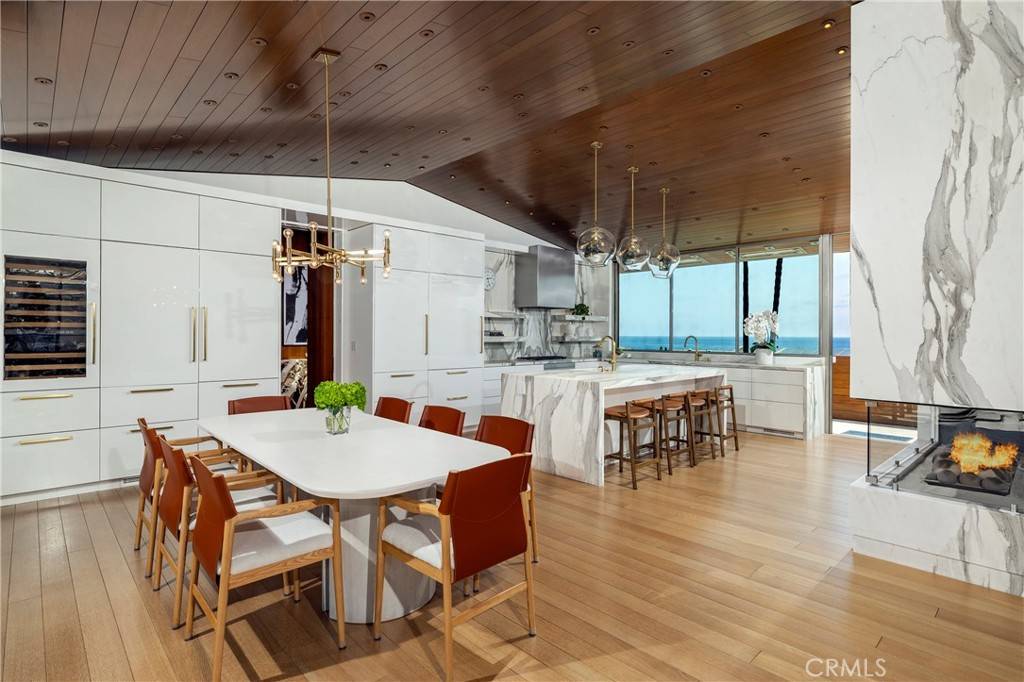 Laguna Beach, CA 92651,2538 Monaco DR