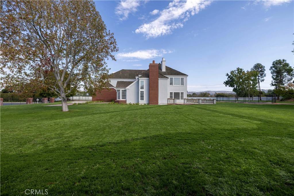 Newport Beach, CA 92660,7 Leesbury CT