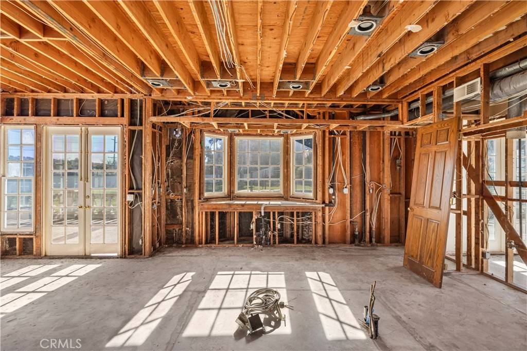 Newport Beach, CA 92660,9 Leesbury CT