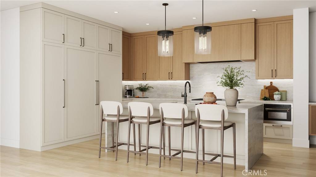 Corona Del Mar, CA 92625,516 Larkspur AVE