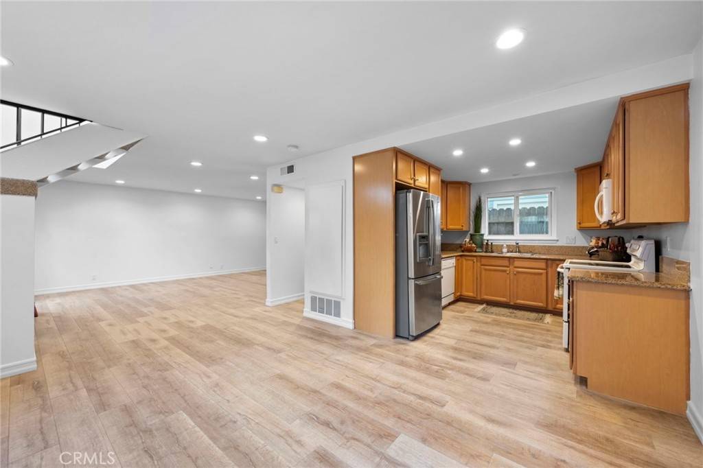 Corona Del Mar, CA 92625,602 .5 Marguerite AVE