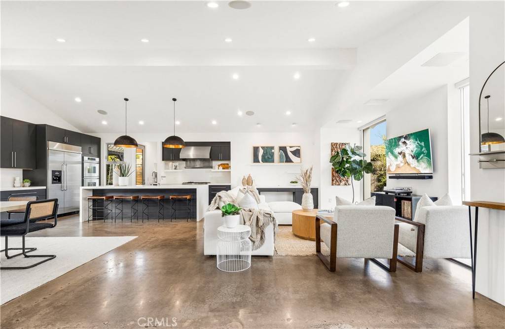 Costa Mesa, CA 92627,223 Robinhood PL