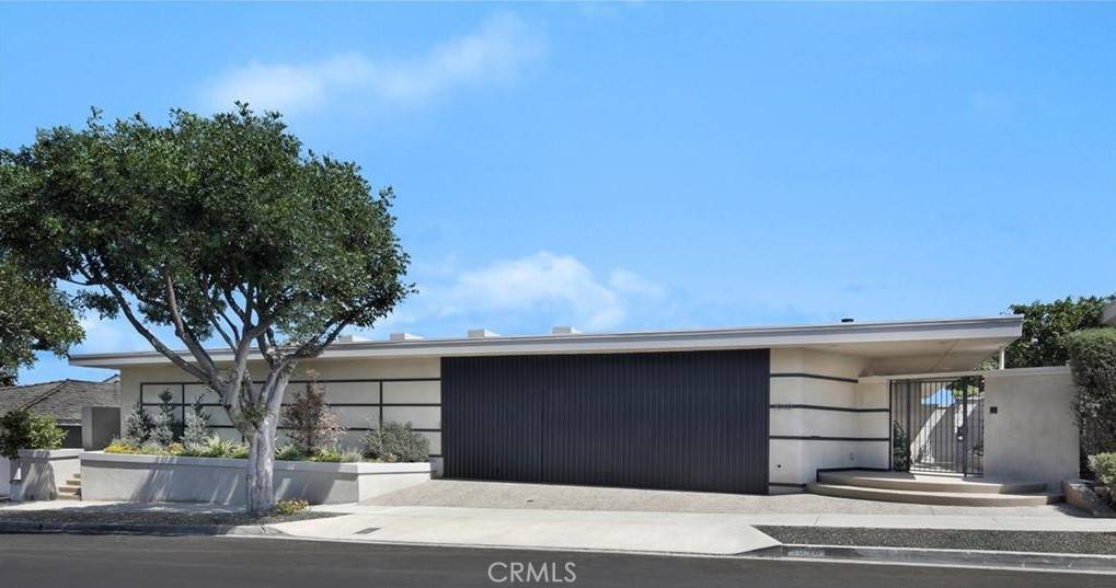 Newport Beach, CA 92660,1040 Westwind WAY