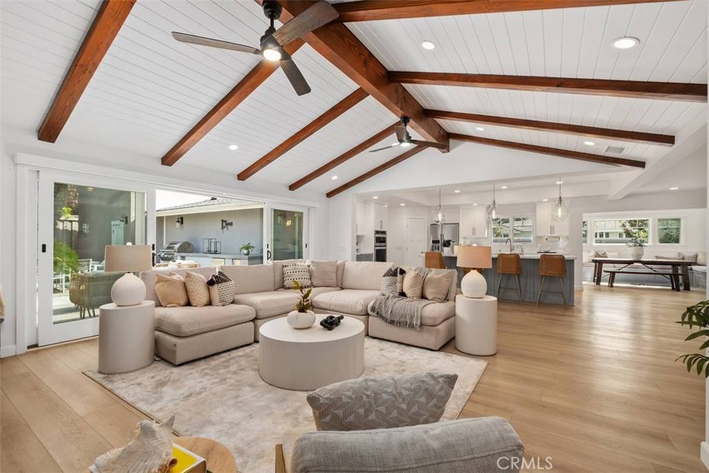 Newport Beach, CA 92660,1900 Holiday RD