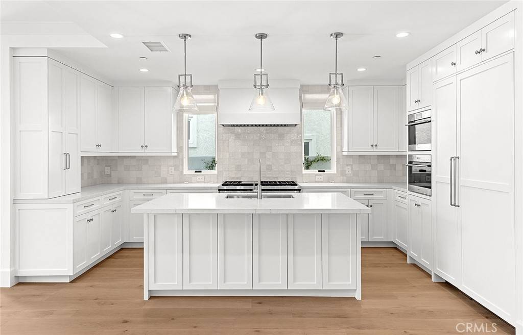 Corona Del Mar, CA 92625,709 Marigold AVE