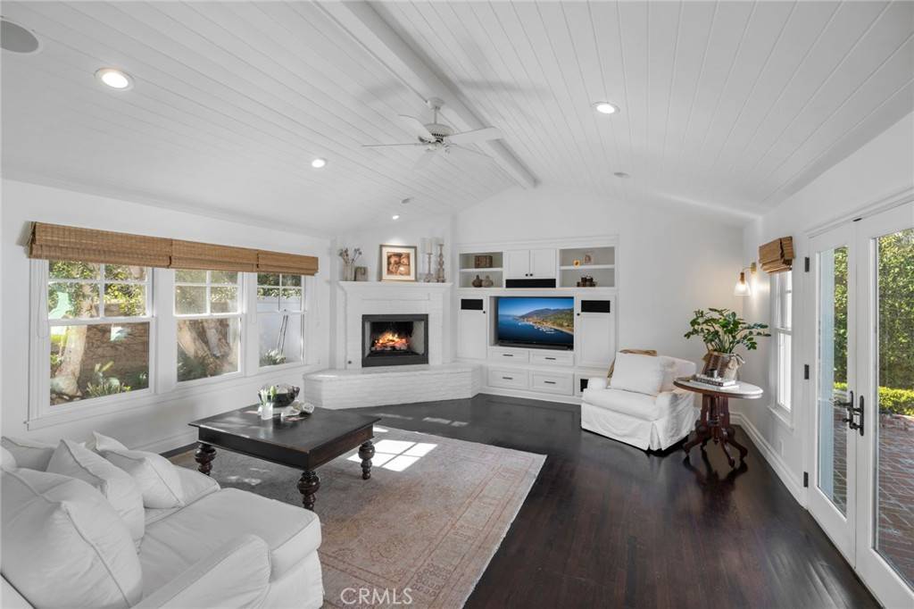 Newport Beach, CA 92660,1533 Priscilla LN