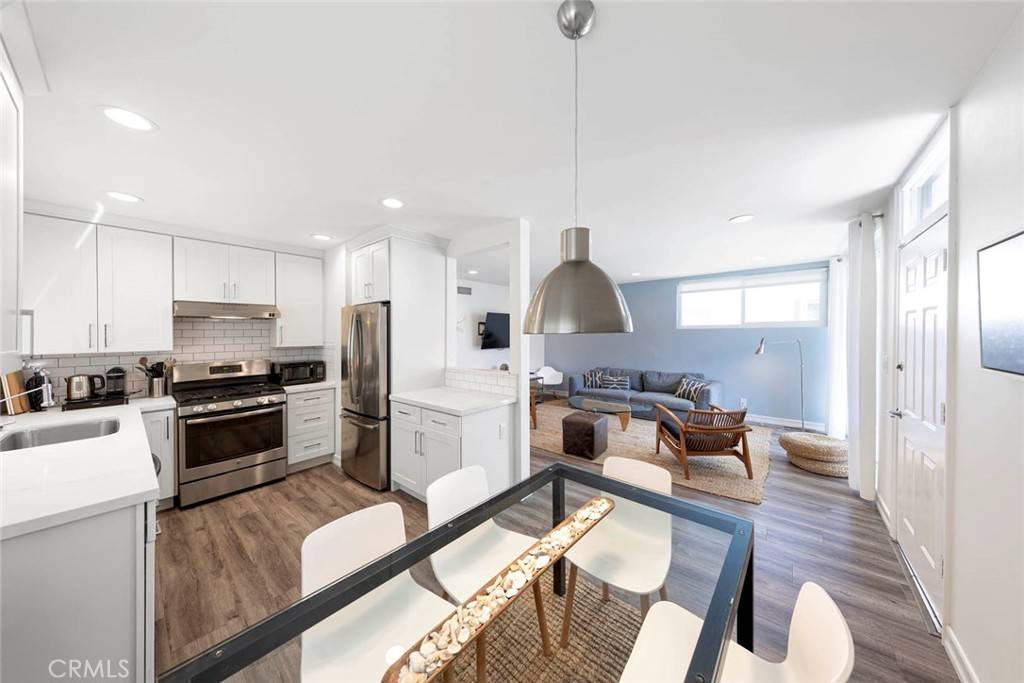 Newport Beach, CA 92661,207 Cypress ST #A