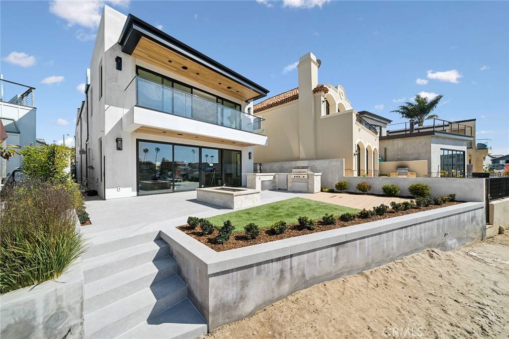 Newport Beach, CA 92663,20 Balboa Coves