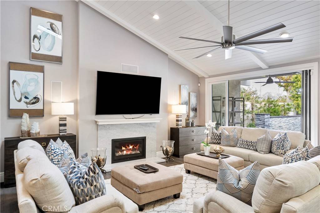 Corona Del Mar, CA 92625,18 Jetty DR