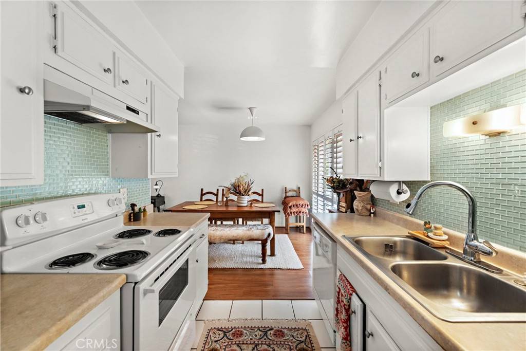 Venice, CA 90291,325 Windward AVE