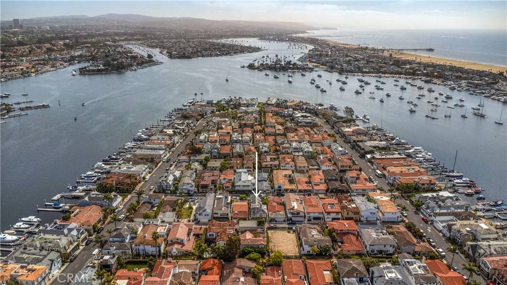 Newport Beach, CA 92663,129 Via Waziers