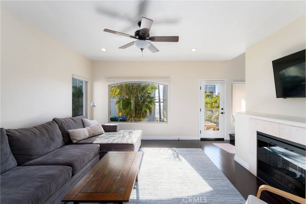 San Diego, CA 92109,3875 Riviera DR