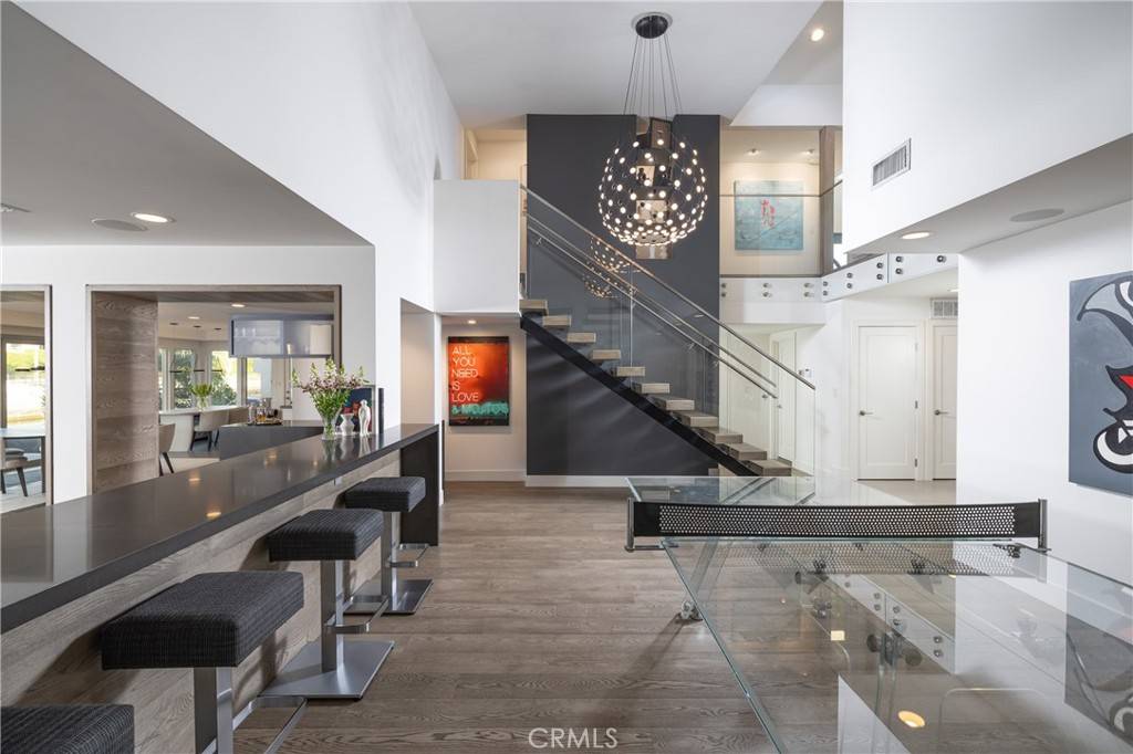 Newport Beach, CA 92660,748 Harbor Island DR
