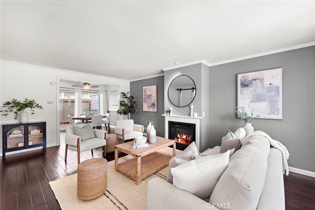 Newport Beach, CA 92663,17 Latitude CT