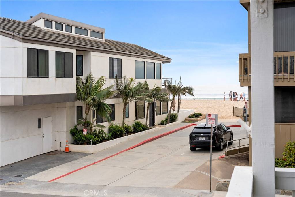 Newport Beach, CA 92663,4404 Seashore DR