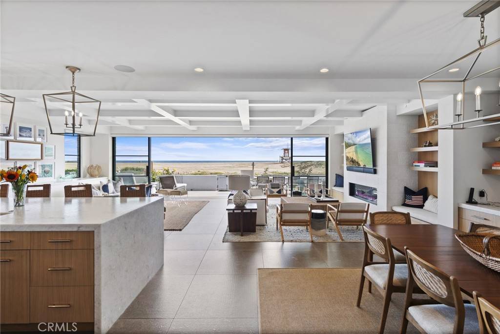 Newport Beach, CA 92661,2148 E Oceanfront
