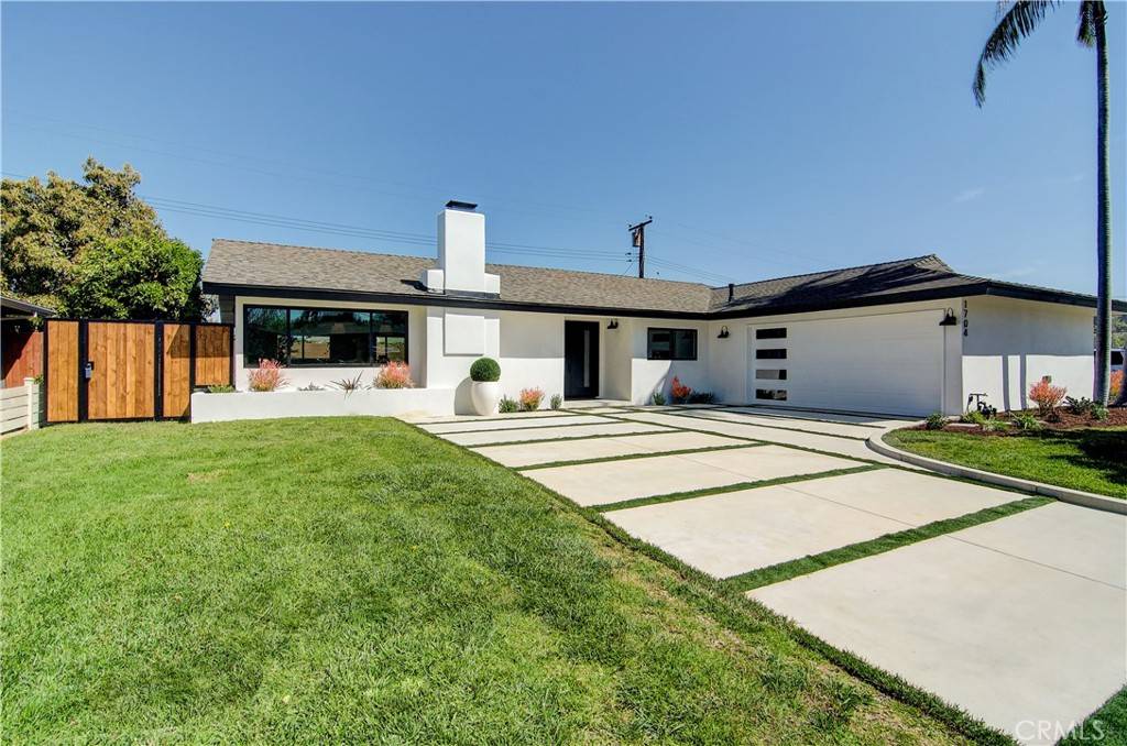 Costa Mesa, CA 92626,1704 Samar DR