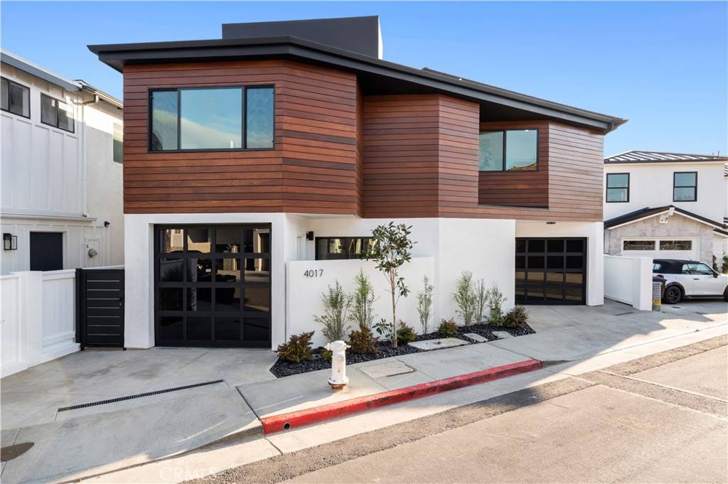Newport Beach, CA 92663,4017 Channel PL