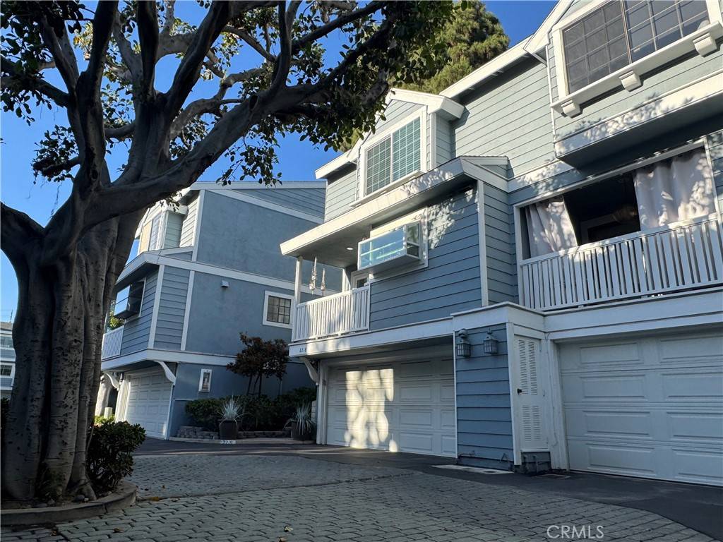 Costa Mesa, CA 92627,2218 Mayfair CT