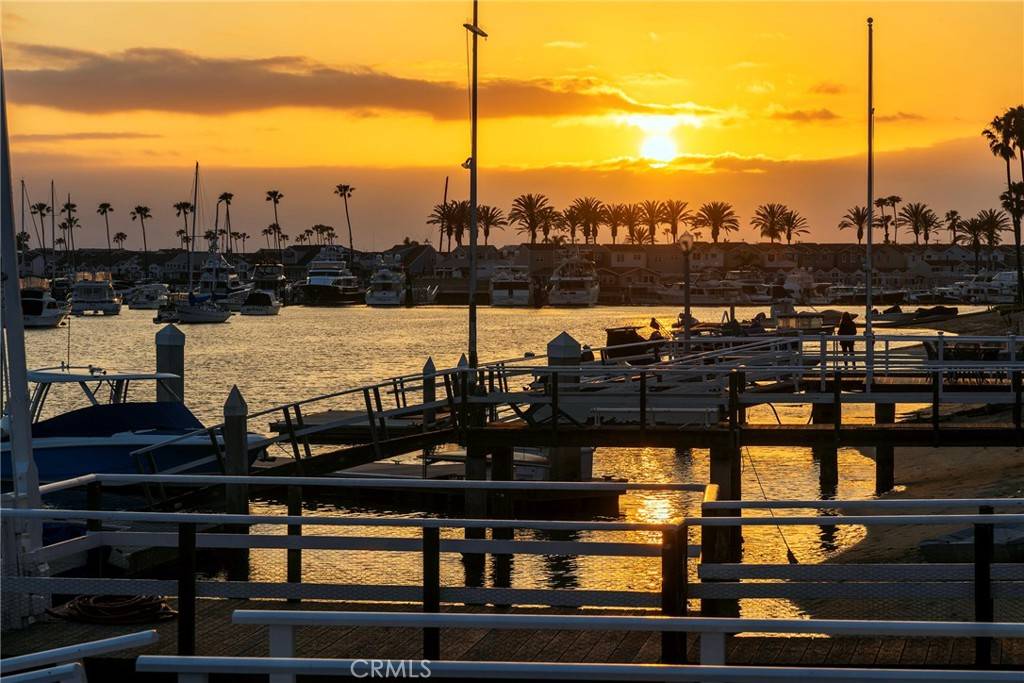 Newport Beach, CA 92663,517 Via Lido Soud