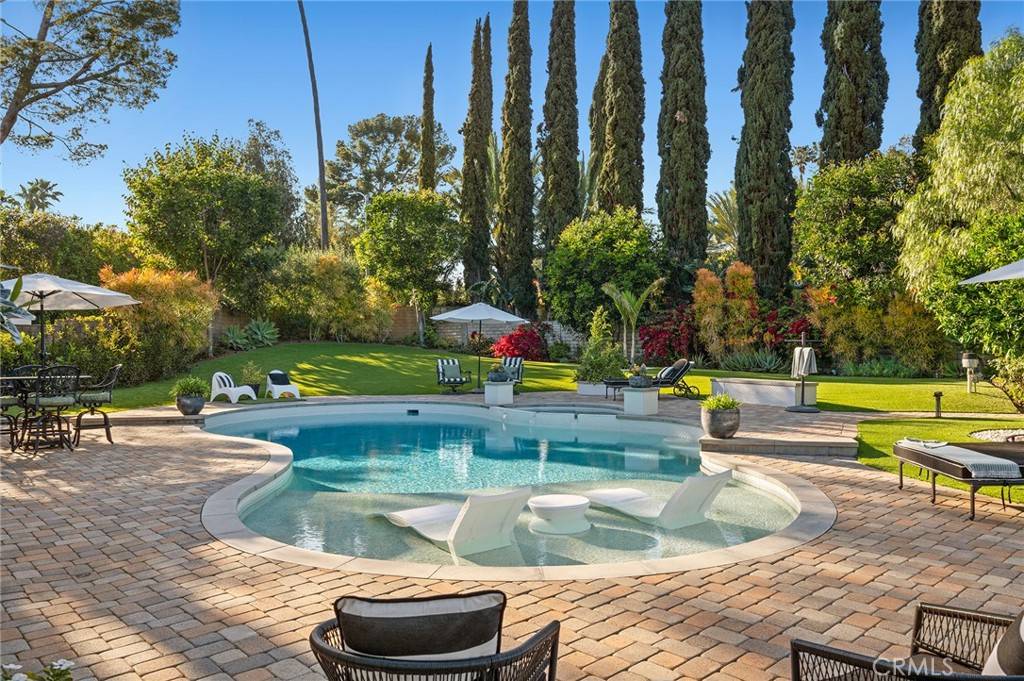 Santa Ana, CA 92705,2121 Valhalla DR