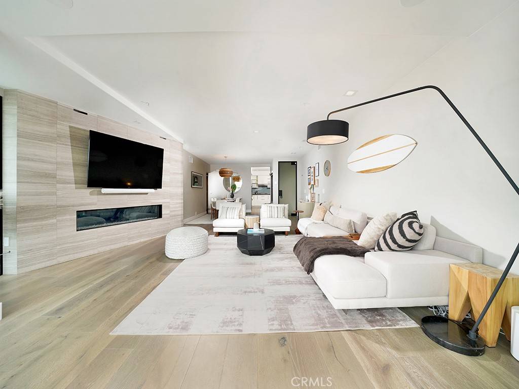 Laguna Beach, CA 92651,154 Cliff DR