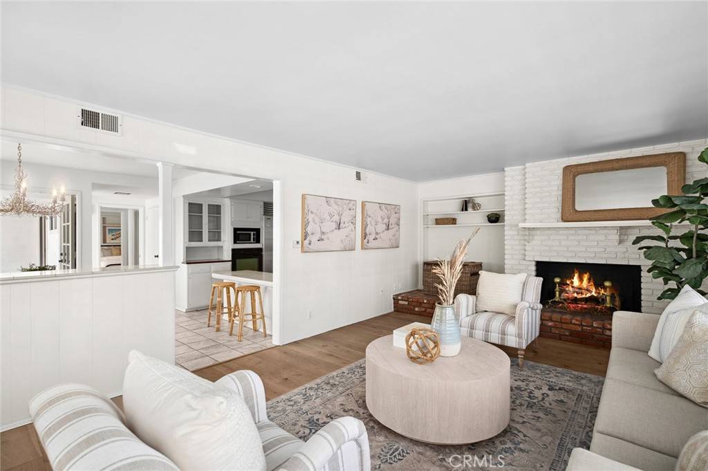 Newport Beach, CA 92662,121 Onyx AVE
