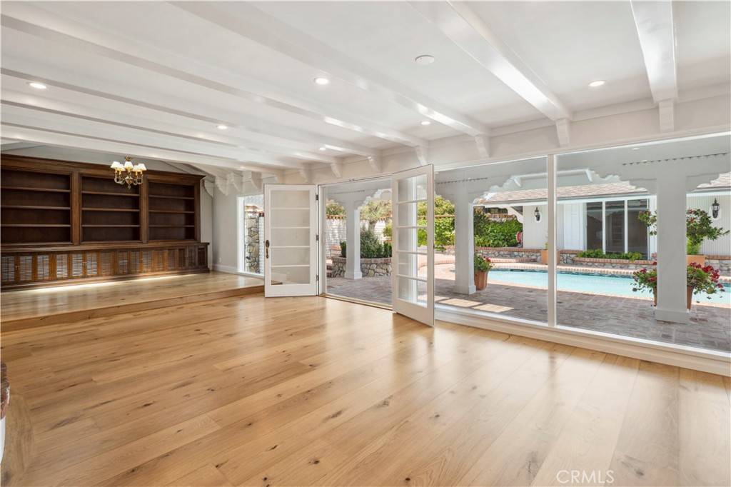 Corona Del Mar, CA 92625,2801 Pebble DR