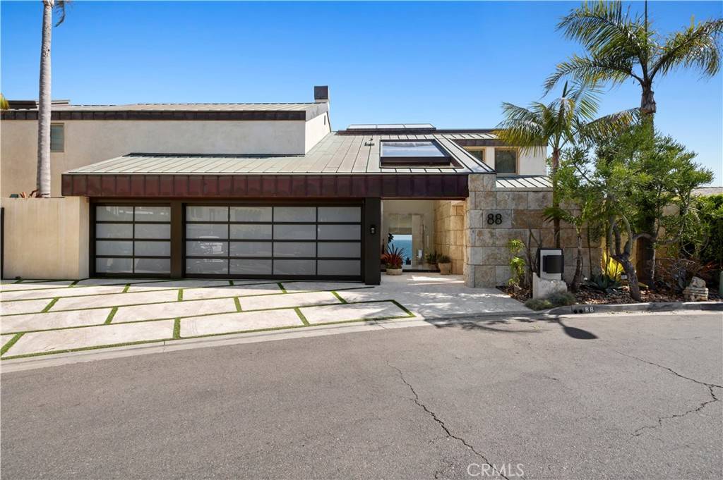 Laguna Beach, CA 92651,88 Emerald