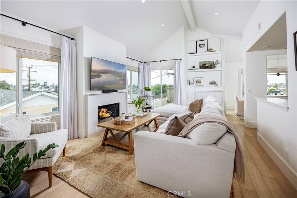 Corona Del Mar, CA 92625,423 1/2 Poppy AVE