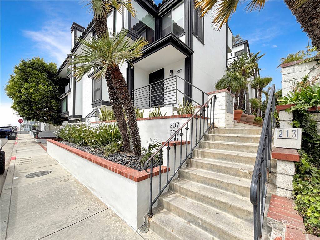 Newport Beach, CA 92663,211 19th ST