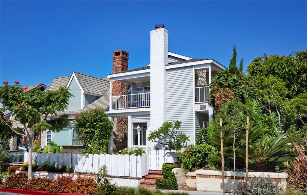 Corona Del Mar, CA 92625,317 Poppy AVE