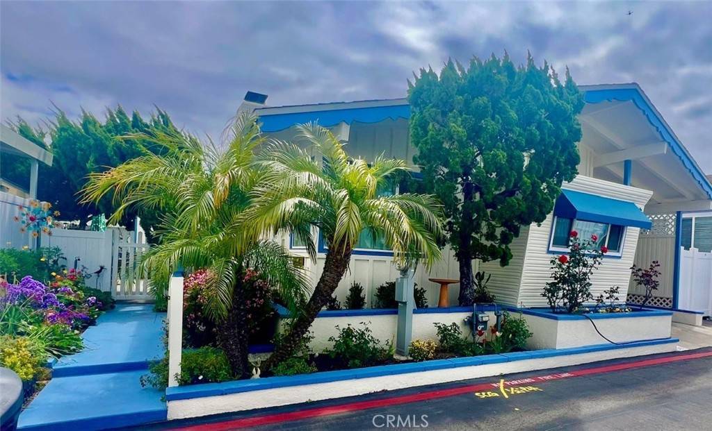 Newport Beach, CA 92660,50 Saratoga
