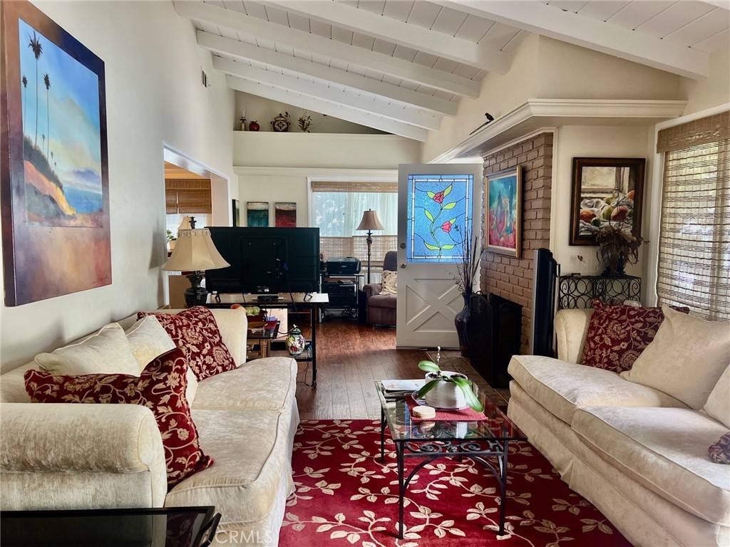 Newport Beach, CA 92660,50 Saratoga