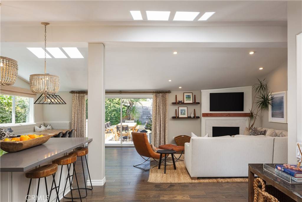 Costa Mesa, CA 92626,292 Bowling Green DR