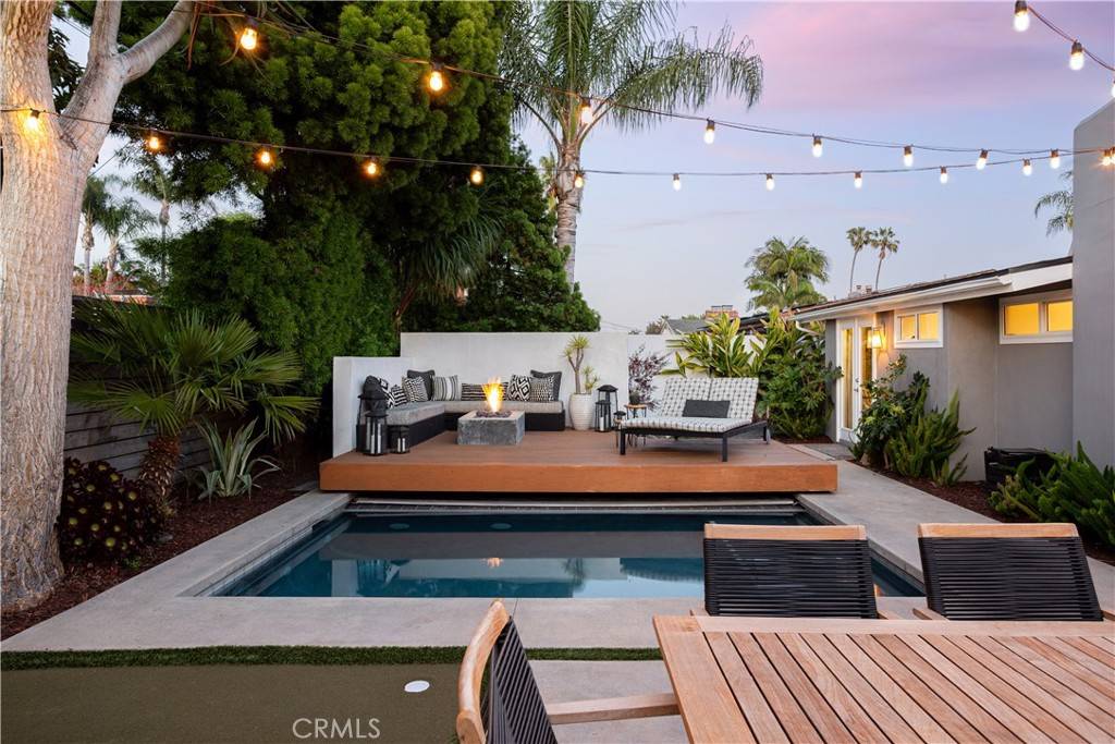 Costa Mesa, CA 92626,292 Bowling Green DR