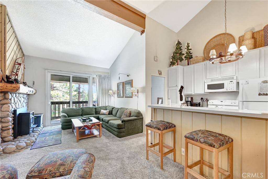 Mammoth Lakes, CA 93546,261 Lakeview BLVD #54