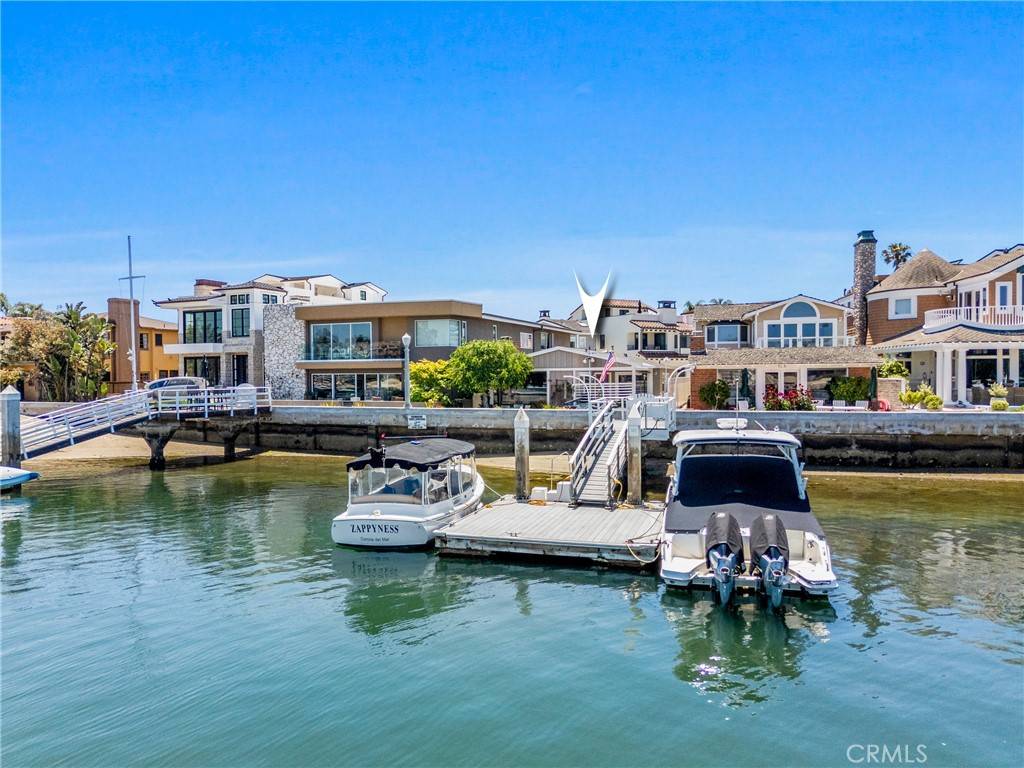 Newport Beach, CA 92662,129 N Bay Front