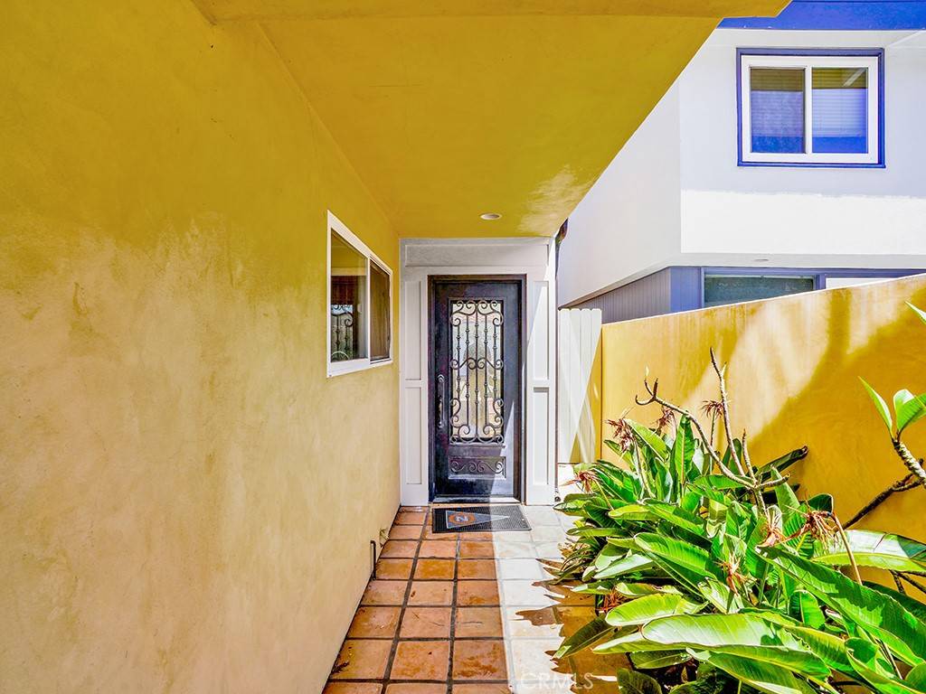 Newport Beach, CA 92663,107 Via Dijon